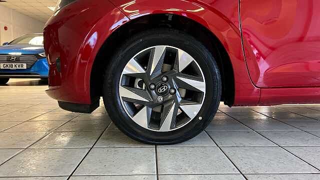 Hyundai I10 i10 5Dr HAT 1.0 MPi 63ps Advance NAV AU Dragon Red