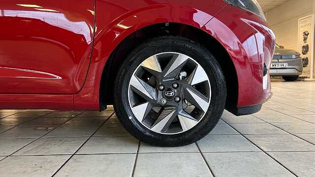 Hyundai I10 i10 5Dr HAT 1.0 MPi 63ps Advance NAV AU Dragon Red