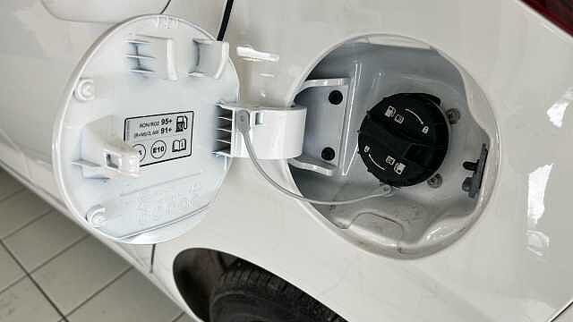 Hyundai I10 1.0 [63] Advance 5dr [Nav] Atlas White