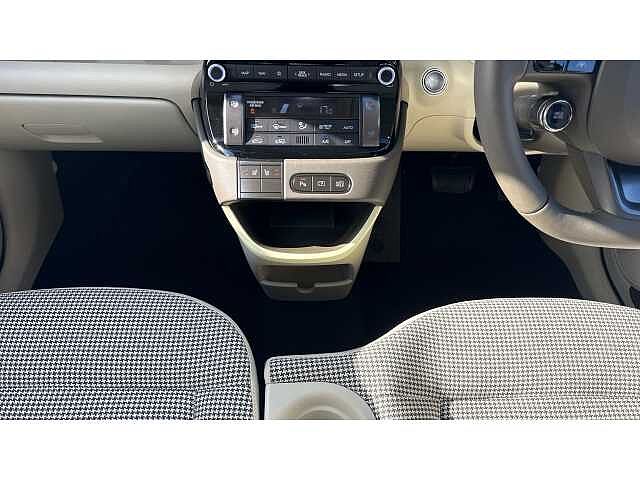 Hyundai INSTER INSTER 85kW 02 49kWh 5dr Auto Atlas White