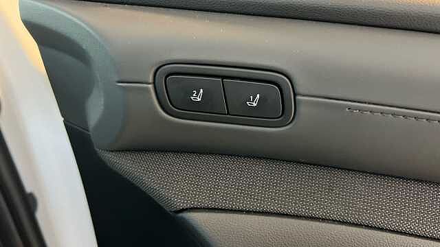 Hyundai TUCSON TUCSON 1.6T Hybrid Ultimate 5dr Auto Atlas White