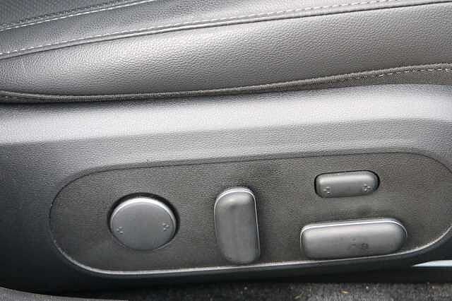 Hyundai IONIQ 6 E (228ps) Ultimate 77kWh (Single Motor) RW