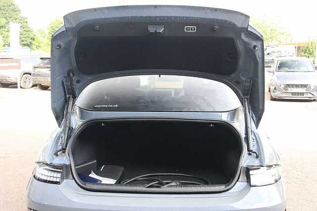 Hyundai IONIQ 6 E (228ps) Ultimate 77kWh (Single Motor) RW