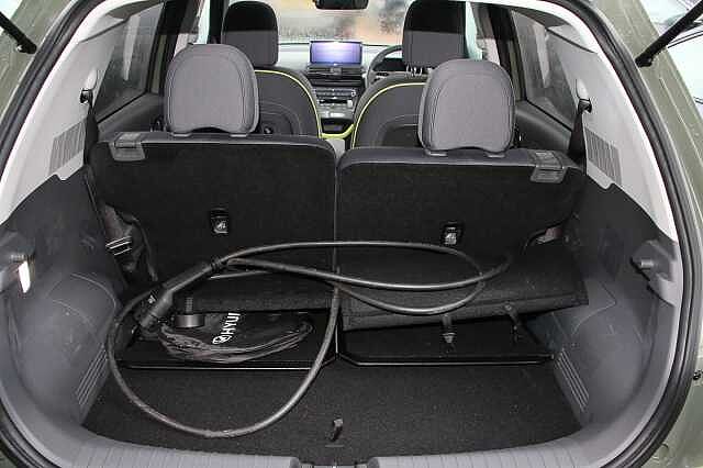 Hyundai INSTER 85kW Cross 49kWh 5dr Auto Green
