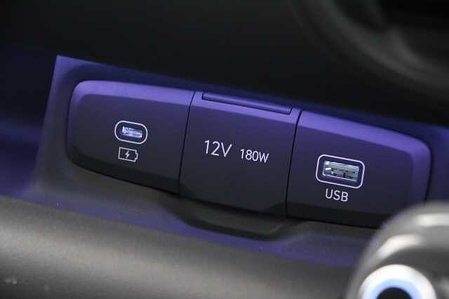 Hyundai INSTER 85kW Cross 49kWh 5dr Auto Green