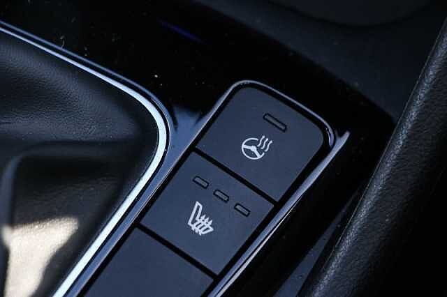 Hyundai TUCSON 1.6 TGDi 48V MHD Premium 5dr 2WD White