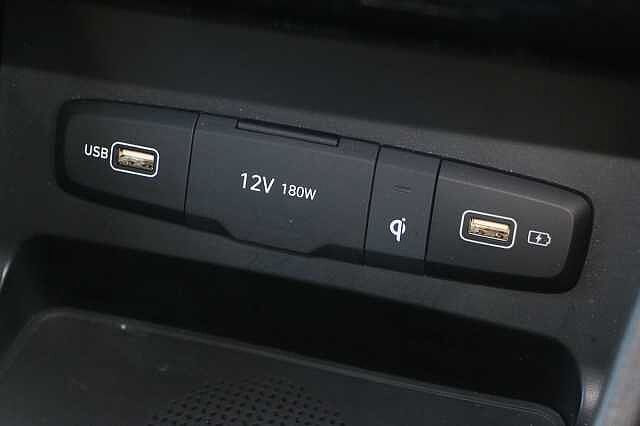 Hyundai TUCSON 1.6 TGDi 48V MHD Premium 5dr 2WD White