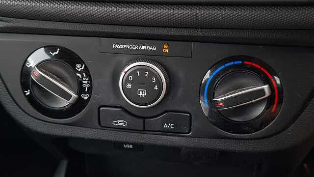 Hyundai I10 1.0 MPi SE Connect 5dr Auto Green