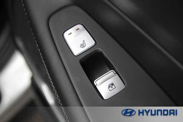 Hyundai SANTA FE 1.6 TGDi Hybrid Ultimate 5dr 4WD Auto Typhoon Silver