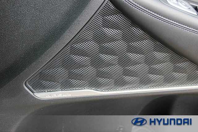 Hyundai SANTA FE 1.6 TGDi Hybrid Ultimate 5dr 4WD Auto Typhoon Silver