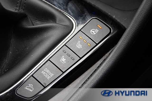 Hyundai TUCSON 1.6 TGDi Ultimate 5dr 2WD Engine Red