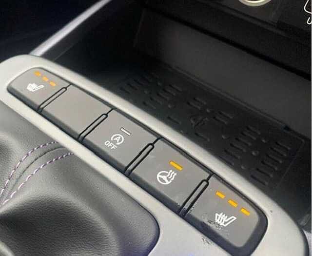 Hyundai i10 Premium [Nav] 1.2 MPi (79ps)