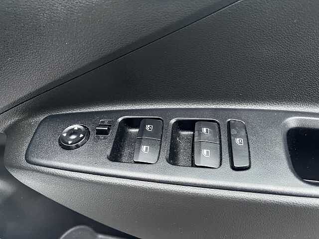 Hyundai i10 Advance [Nav] 1.0 MPi (63ps)