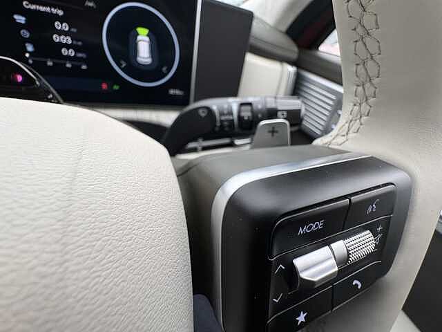 Hyundai SANTA FE Ultimate Plug-in Hybrid 1.6 T-GDi PHEV 4WD (253ps)