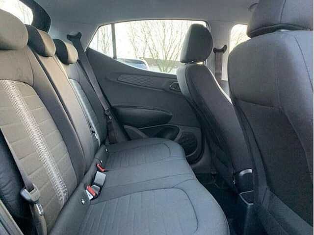 Hyundai i10 Advance [Nav] 1.0 MPi (63ps)