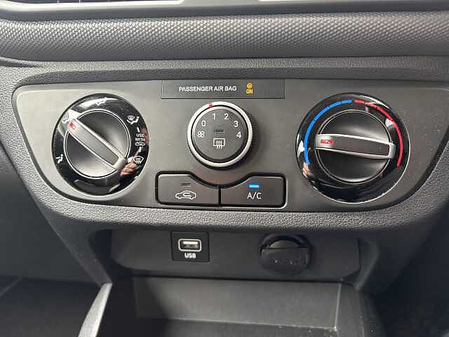 Hyundai I10 SE Connect 1.2 MPi (84ps) Elemental Brass
