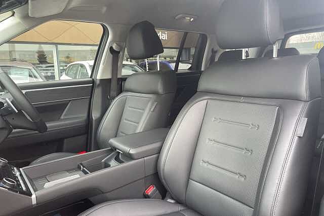 Hyundai SANTA FE Premium Plug-in Hybrid 1.6 T-GDi PHEV 4WD (253ps) Blue