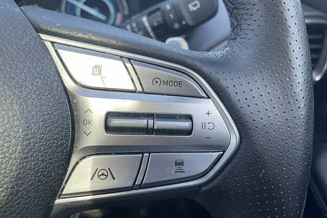 Hyundai SANTA FE Ultimate Hybrid + Tech Pack 1.6 T-GDi HEV (230ps) Magnetic Force