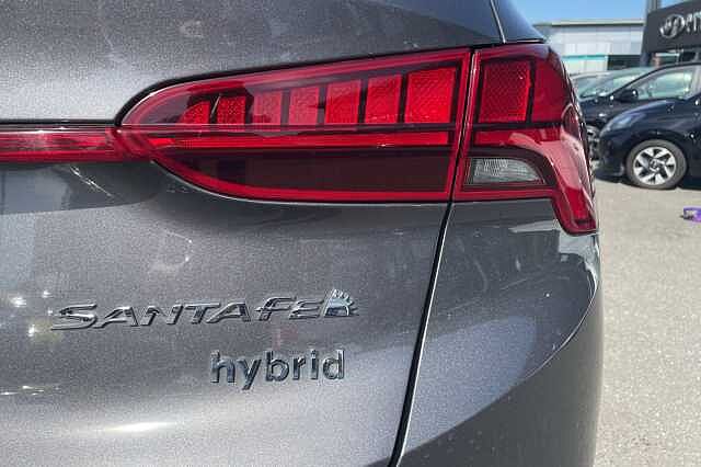 Hyundai SANTA FE Ultimate Hybrid + Tech Pack 1.6 T-GDi HEV (230ps) Magnetic Force