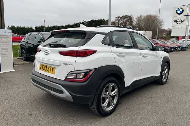 Hyundai KONA SE Connect 1.0 T-GDi MHEV (120ps) Atlas White
