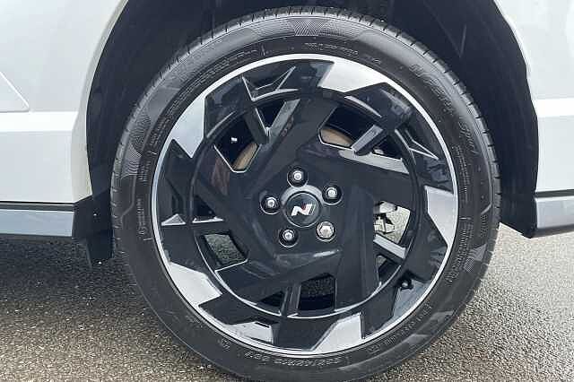 Hyundai KONA N Line S Electric 65kWh EV (218ps) White