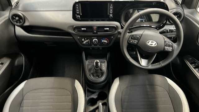 Hyundai I10 1.0 Advance Hatchback 5dr Petrol Auto Euro 6 (s/s) (63 ps) DRAGON RED