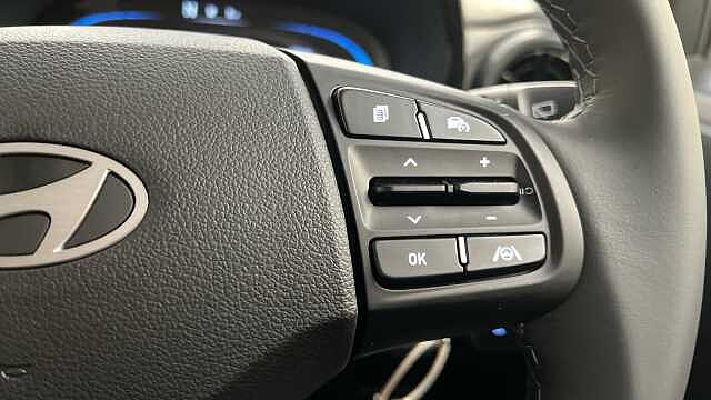 Hyundai I10 1.0 Advance Hatchback 5dr Petrol Auto Euro 6 (s/s) (63 ps) DRAGON RED