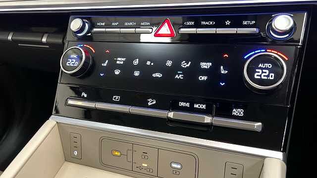 Hyundai SANTA FE 1.6 h T-GDi Ultimate SUV 5dr Petrol Hybrid Auto Euro 6 (s/s) (7Seat) (215 ps) Green