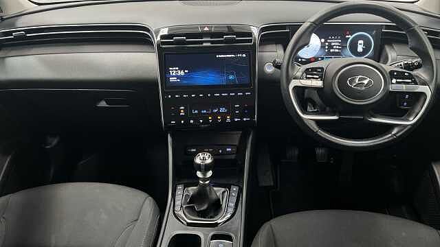 Hyundai TUCSON 1.6 T-GDi Premium SUV 5dr Petrol Manual Euro 6 (s/s) (150 ps) White