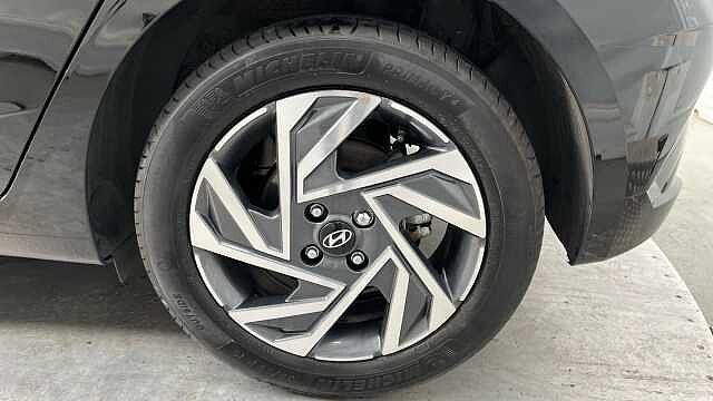 Hyundai I20 1.0 T-GDi Advance Hatchback 5dr Petrol DCT Euro 6 (s/s) (100 ps) Phantom Black