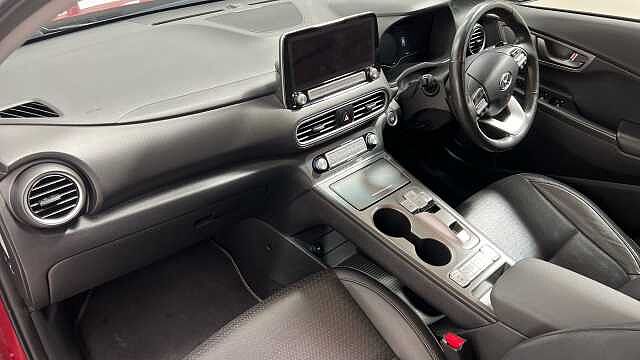 Hyundai KONA 64kWh Premium SE SUV 5dr Electric Auto (7kW Charger) (204 ps) Red