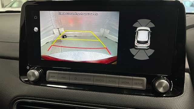 Hyundai KONA 64kWh Premium SE SUV 5dr Electric Auto (7kW Charger) (204 ps) Red