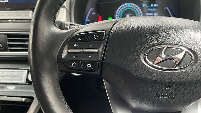 Hyundai KONA 64kWh Premium SE SUV 5dr Electric Auto (7kW Charger) (204 ps) Red