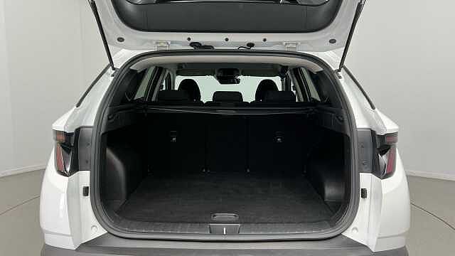 Hyundai TUCSON 1.6 T-GDi SE Connect SUV 5dr Petrol Manual Euro 6 (s/s) (150 ps) White