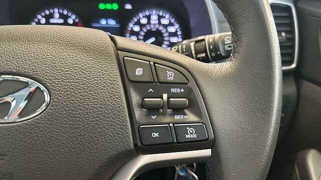 Hyundai TUCSON 1.6 CRDi MHEV SE Nav SUV 5dr Diesel Hybrid Manual Euro 6 (s/s) (115 ps) Phantom Black