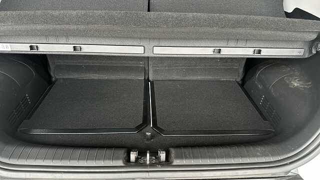 Hyundai INSTER Long Range 49kWh 02 SUV 5dr Electric Auto (115 ps) Natural Ivory