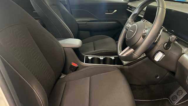 Hyundai KONA 1.6 h-GDi Advance SUV 5dr Petrol Hybrid DCT Euro 6 (s/s) (141 ps) Atlas White