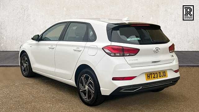 Hyundai I30 1.0 T-GDi MHEV SE Connect Hatchback 5dr Petrol Hybrid Manual Euro 6 (s/s) (120 p Serenity White