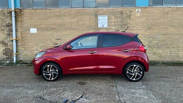 Hyundai I10 1.2 Premium Hatchback 5dr Petrol Auto Euro 6 (s/s) (84 ps) Dragon Red