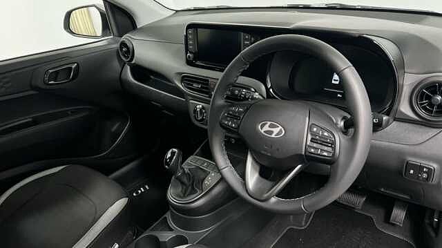 Hyundai I10 1.0 Advance Hatchback 5dr Petrol Auto Euro 6 (s/s) (63 ps) Lumen Grey