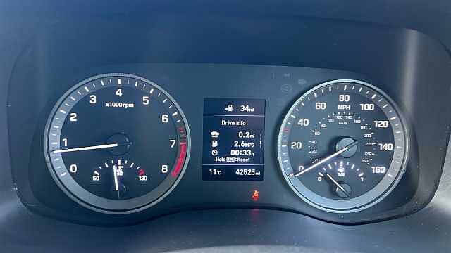 Hyundai TUCSON 1.6 GDi S Connect SUV 5dr Petrol Manual Euro 6 (s/s) (132 ps) Polar White