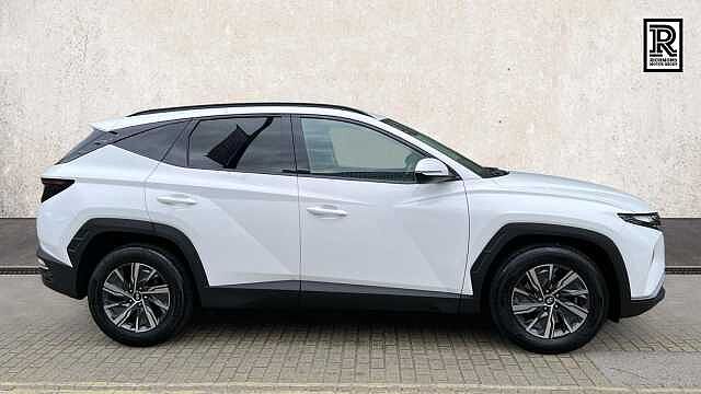 Hyundai TUCSON 1.6 T-GDi SE Connect SUV 5dr Petrol Manual Euro 6 (s/s) (150 ps) Atlas White