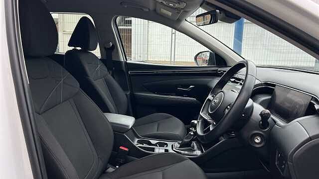 Hyundai TUCSON 1.6 T-GDi SE Connect SUV 5dr Petrol Manual Euro 6 (s/s) (150 ps) Atlas White