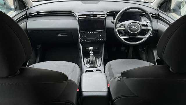 Hyundai TUCSON 1.6 T-GDi SE Connect SUV 5dr Petrol Manual Euro 6 (s/s) (150 ps) Atlas White