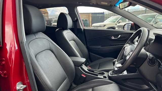 Hyundai KONA 1.0 T-GDi MHEV Ultimate SUV 5dr Petrol Hybrid Manual Euro 6 (s/s) (120 ps) Pulse Red