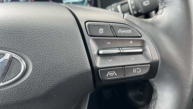 Hyundai KONA 1.0 T-GDi MHEV Ultimate SUV 5dr Petrol Hybrid Manual Euro 6 (s/s) (120 ps) Pulse Red