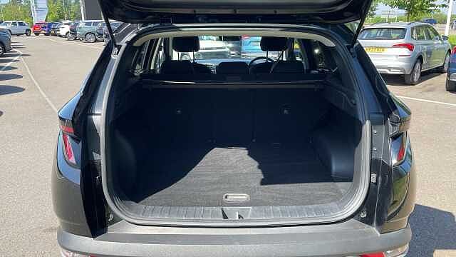Hyundai TUCSON 1.6 T-GDi MHEV SE Connect SUV 5dr Petrol Hybrid DCT Euro 6 (s/s) (150 ps) Black