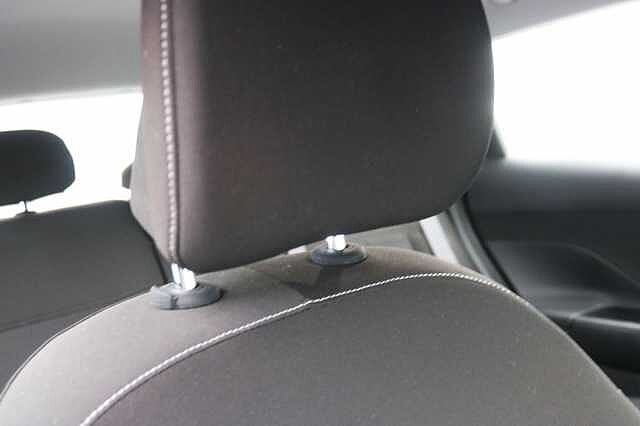 Hyundai KONA 48.4kWh Advance Auto 5dr