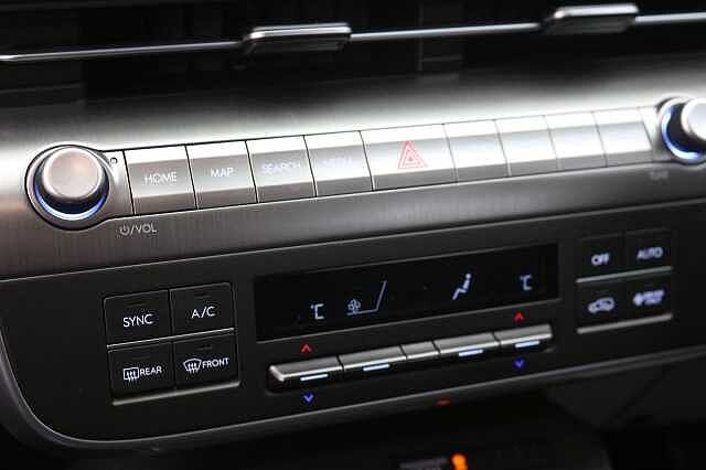 Hyundai KONA 48.4kWh Advance Auto 5dr