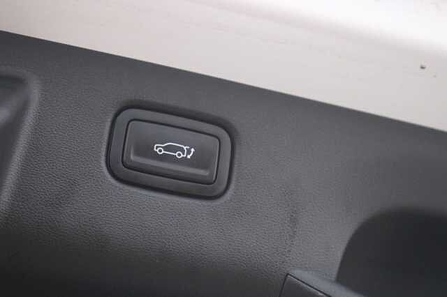 Hyundai KONA 65.4kWh N Line Auto 5dr White